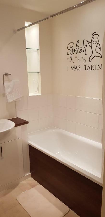 Garland Modern Apartment, Greenhithe 1 With Parking Dartford Extérieur photo